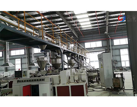 نظام التغذية والتركيب الأوتوماتيكي PVC لخط الطارد